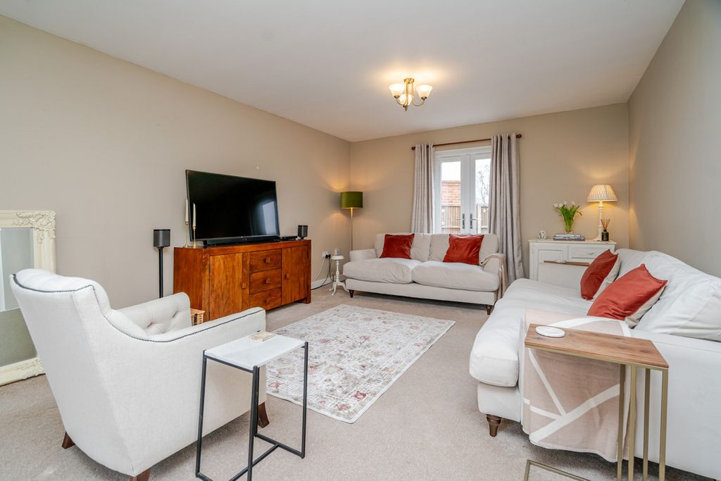 Property photo 3 of 26