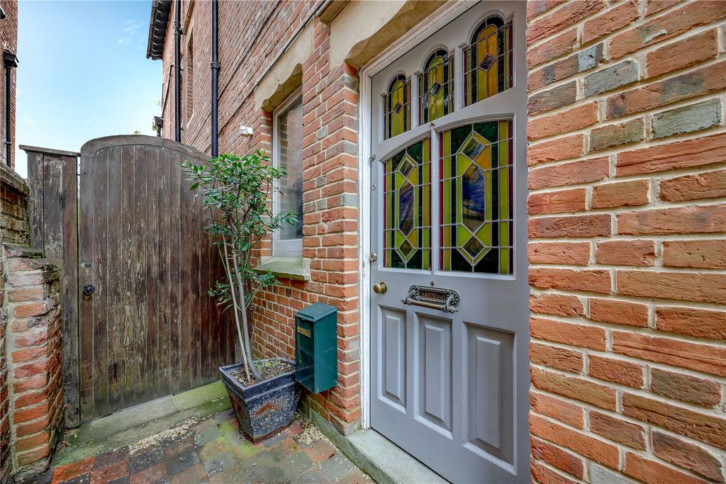 Additional image 11 of 2 bed flat for saleWoodstock Road, Oxford, Oxfordshire OX2