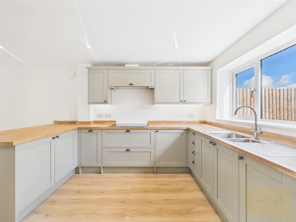 Property photo 3 of 17 Cam01118G0-Pr0473-Still001.Jpg