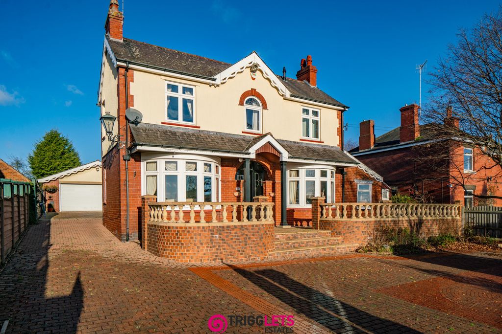 Property photo 2 of 53