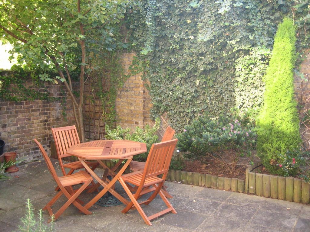 Property photo 2 of 10 Garden