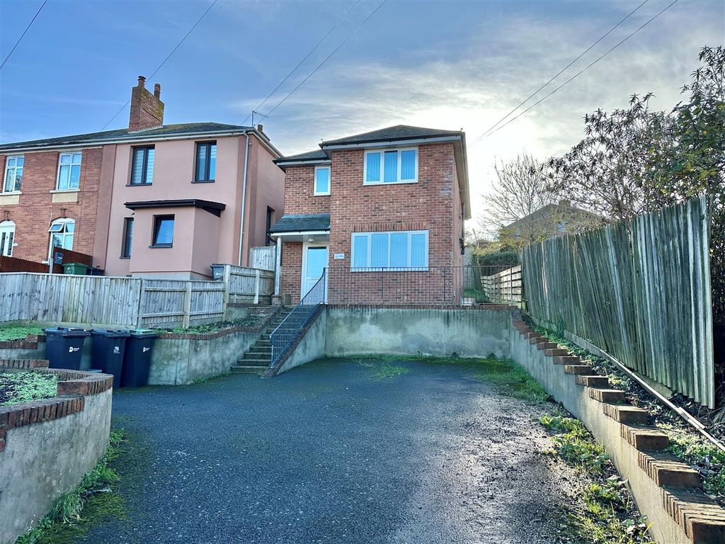 Property photo 1 of 17 Front.Jpg