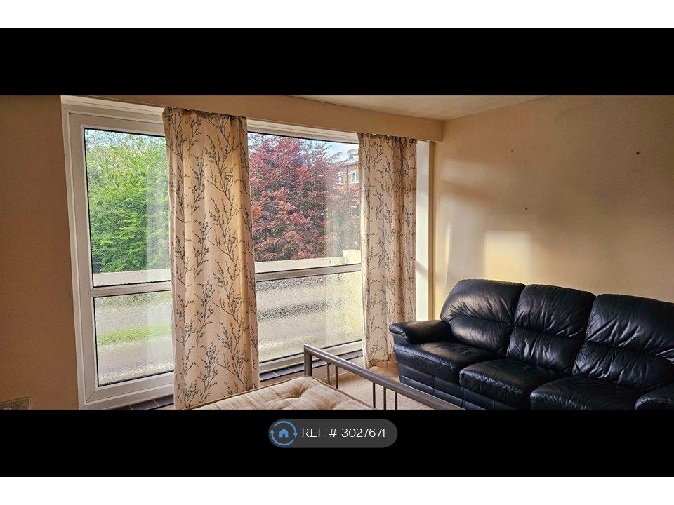 Property photo 2 of 7 Lounge