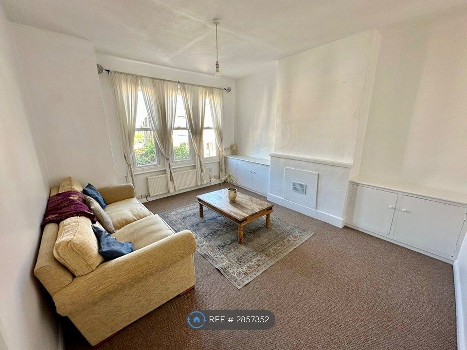 Property photo 2 of 30