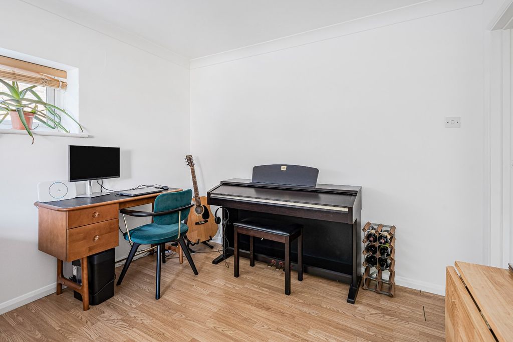 Property photo 3 of 11