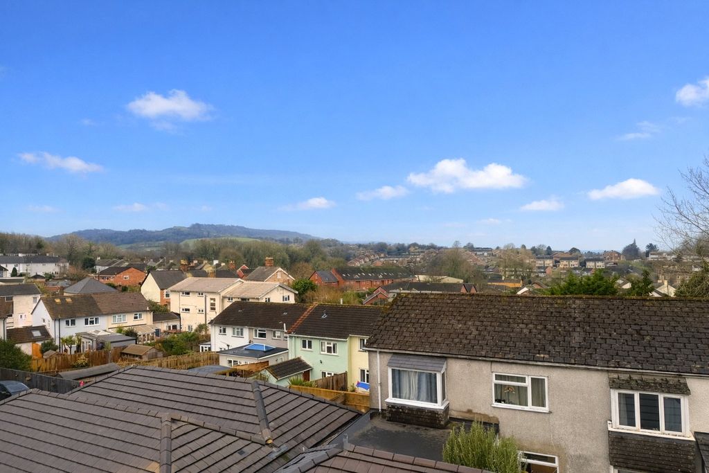 Property photo 2 of 14 View