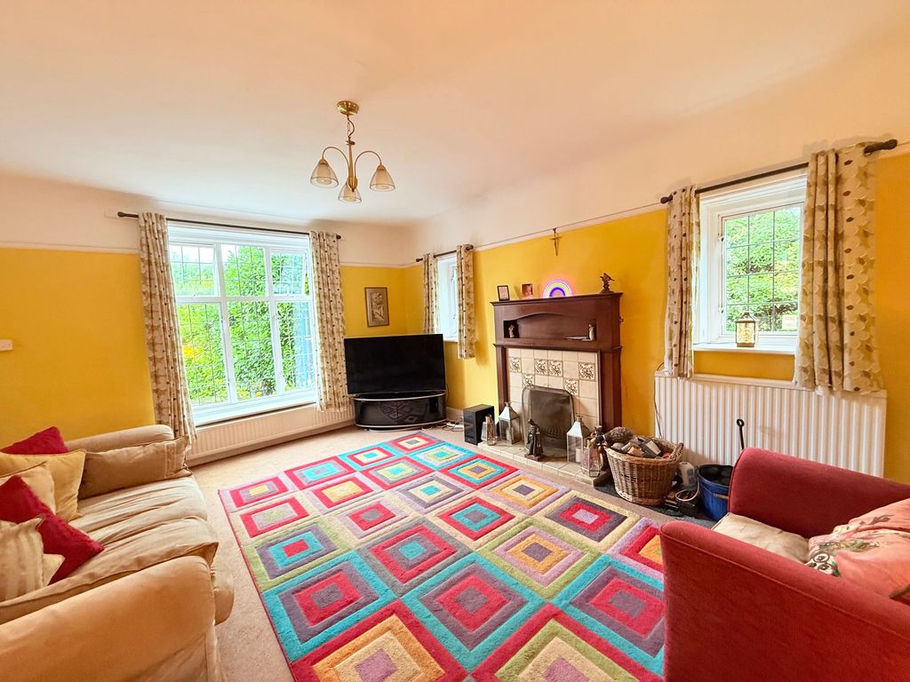 Property photo 3 of 38