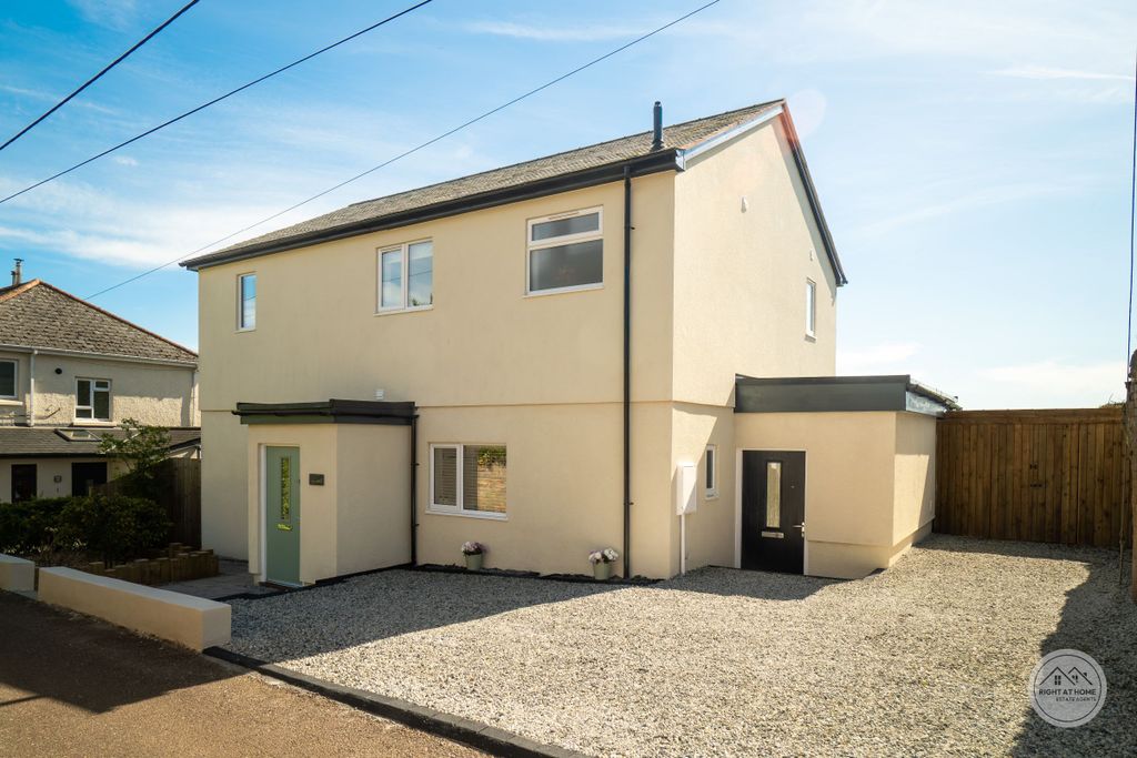 Property photo 1 of 50