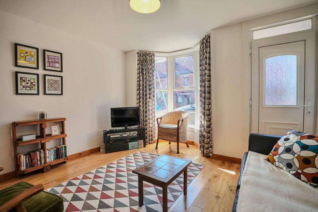 Property photo 3 of 19