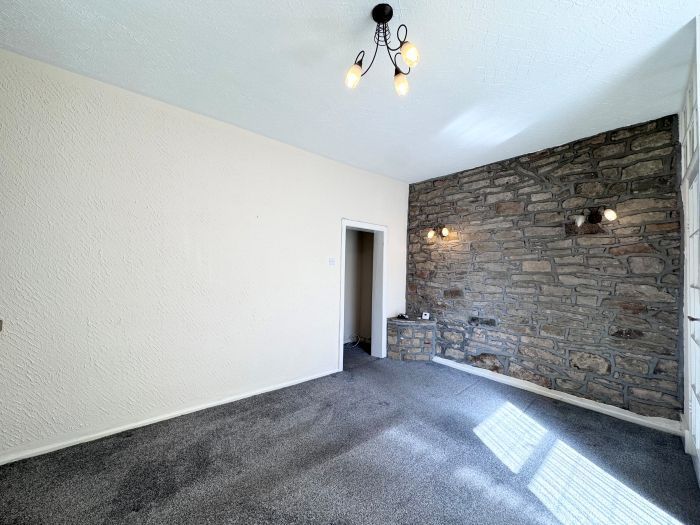 Property photo 2 of 18 Img 8140