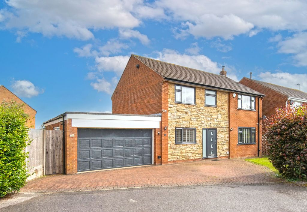 Property photo 1 of 36