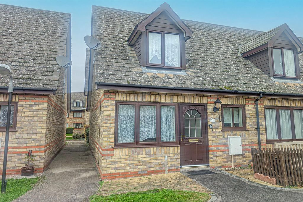 Property photo 1 of 9 Pxl_20251111_133435973.Raw-01 Front.Jpg