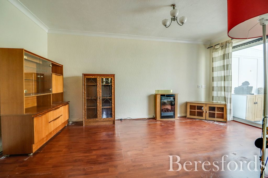Property photo 3 of 16 Picture No. 05