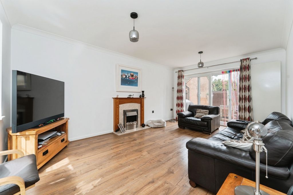 Property photo 3 of 33 Pbox-Img.Jpg