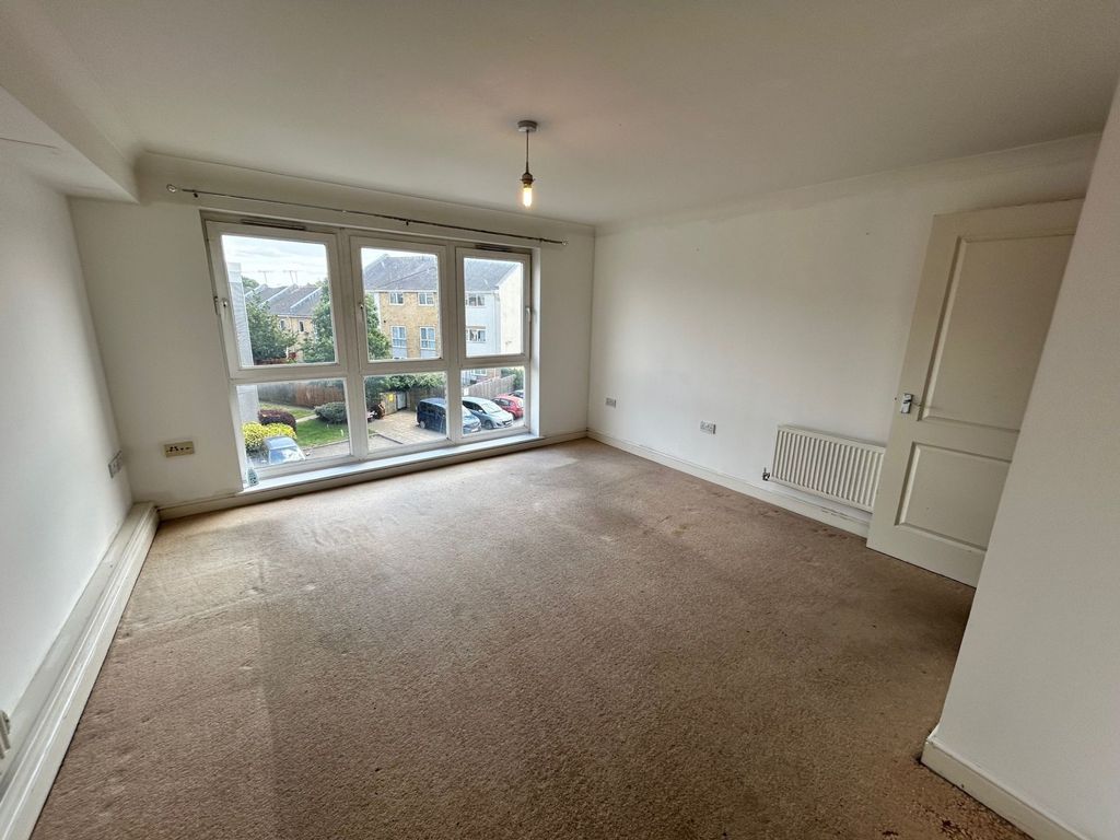 Property photo 3 of 8