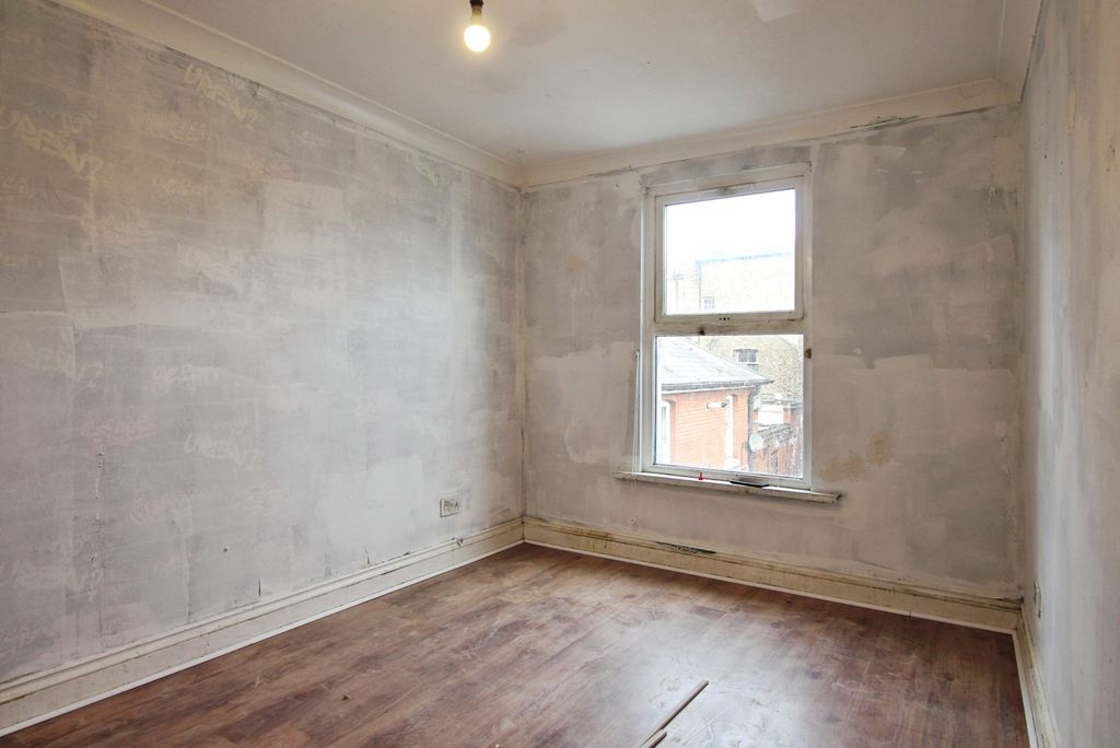 Property photo 2 of 17 Photo