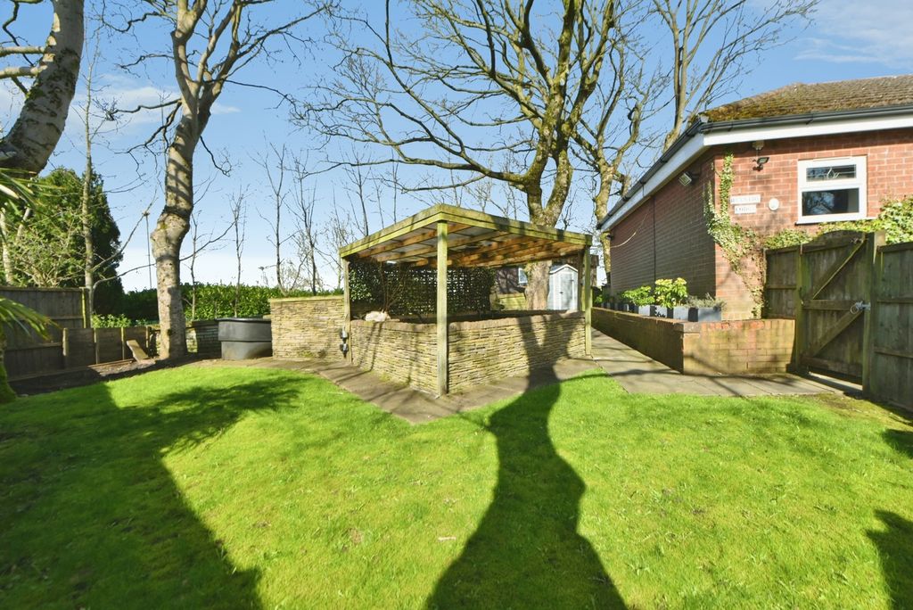 Additional image 19 of 7 bed bungalow for saleBlackshaw Lane, Royton, Oldham, Greater Manchester OL2