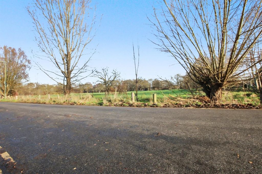 Property photo 2 of 11 Img_0492.Jpg