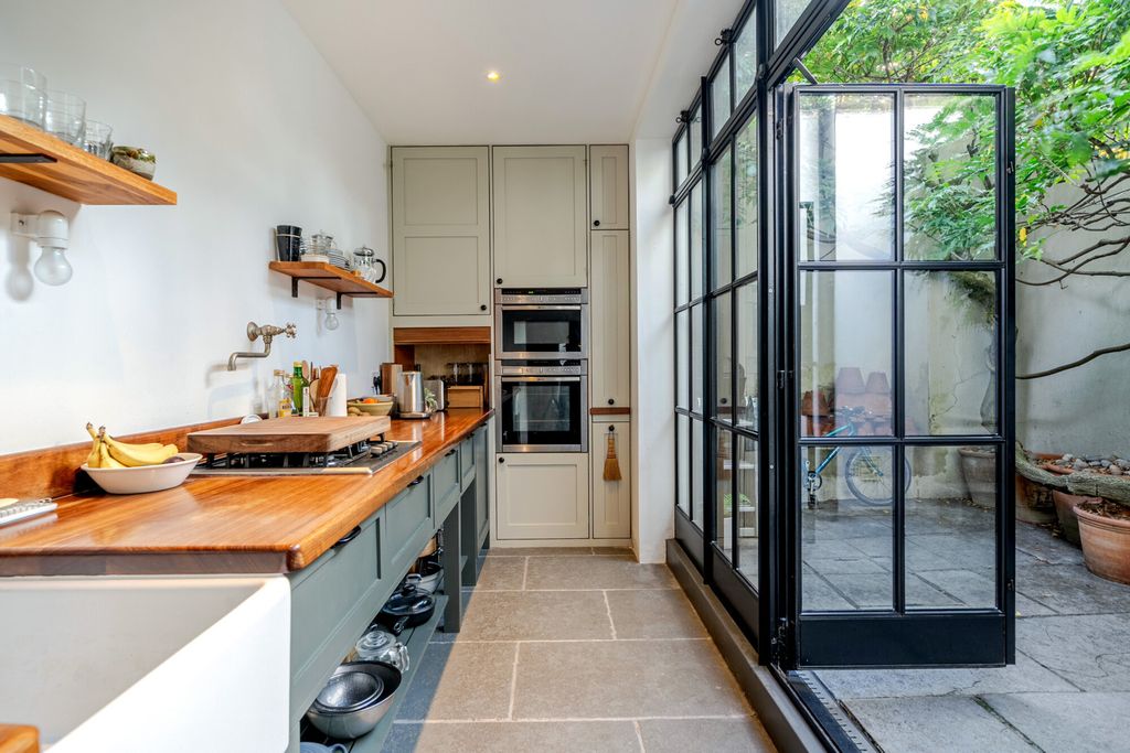 Property photo 2 of 22 1535561-6-6Ad0E60...
