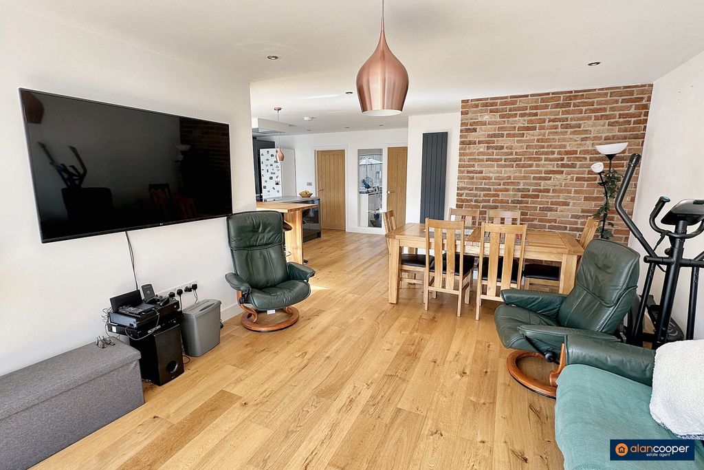 Property photo 3 of 20 3521505