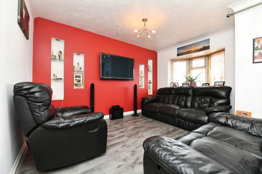 Property photo 2 of 17 Pbox-Img.Jpg