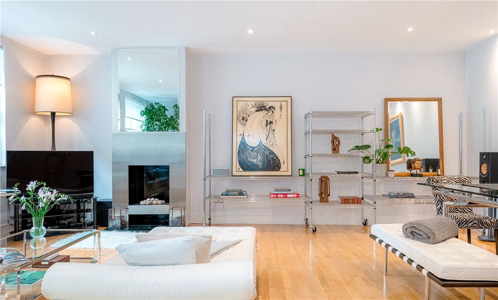 Property photo 3 of 12 Picture No. 19