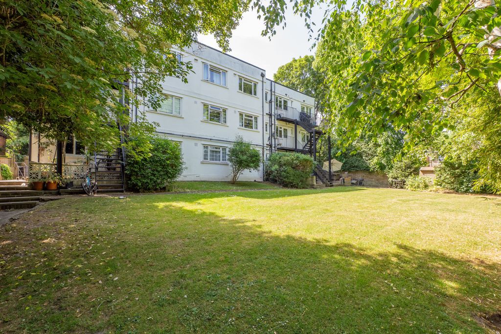 Property photo 2 of 15 Picture No. 22