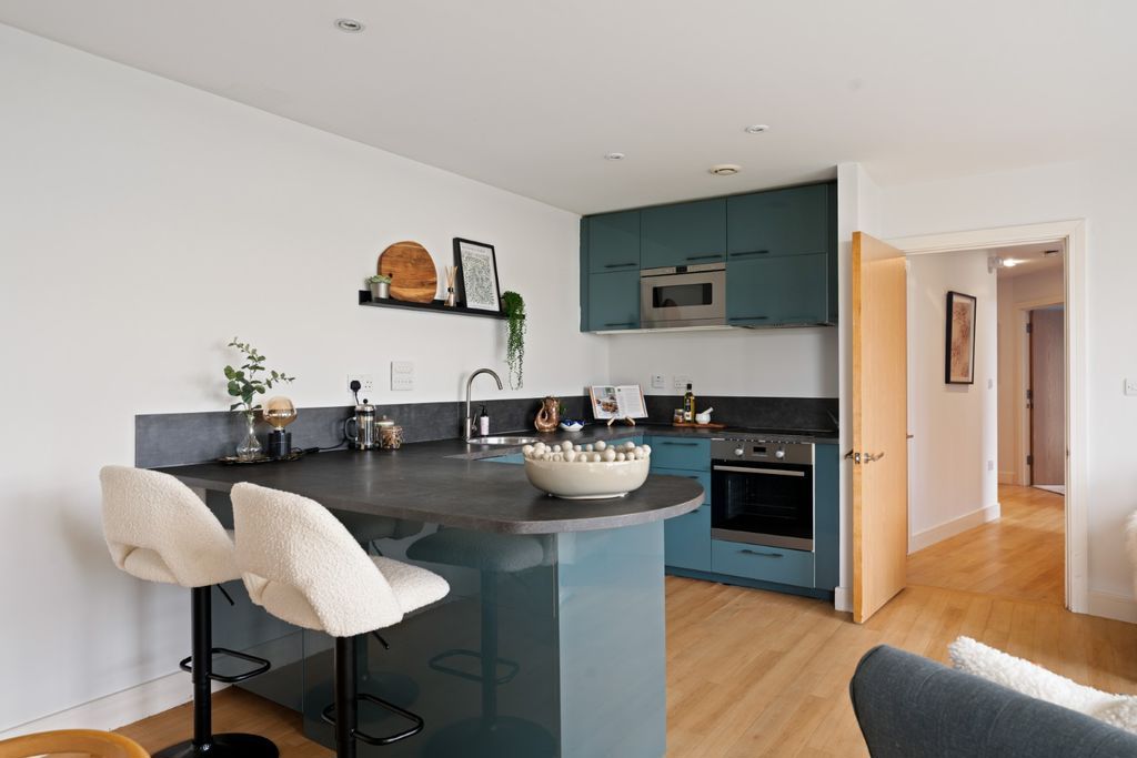 Property photo 3 of 14 Kitchen