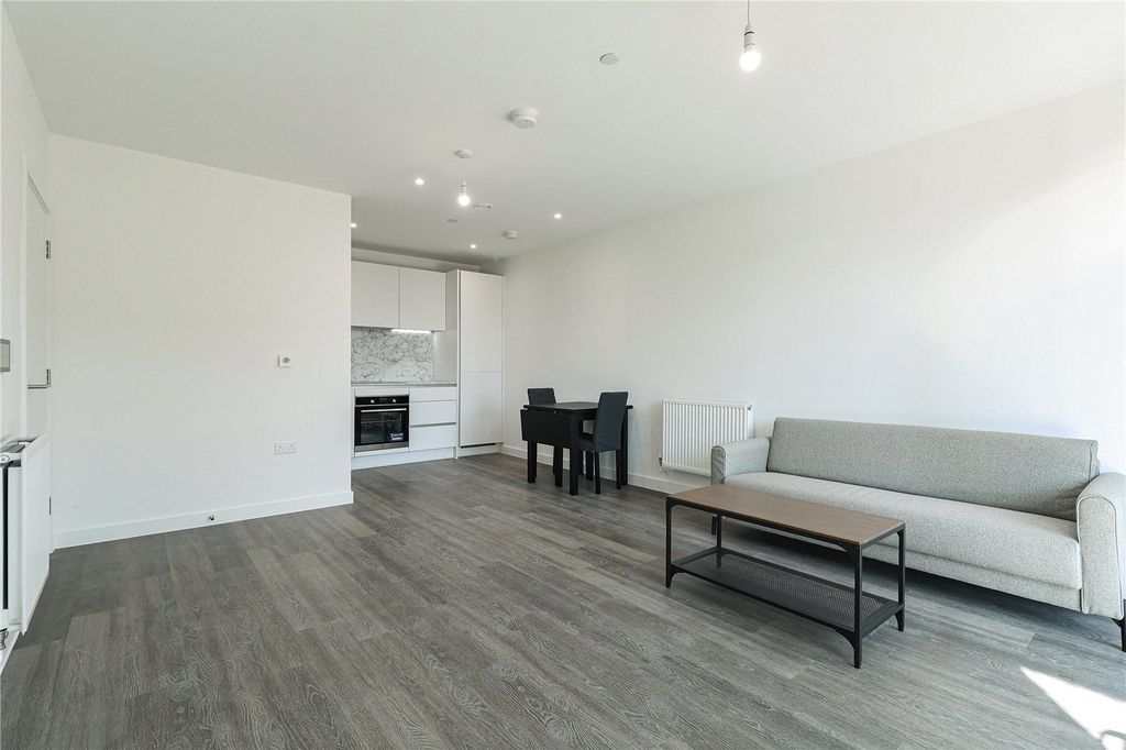 Property photo 1 of 17 Picture No. 09
