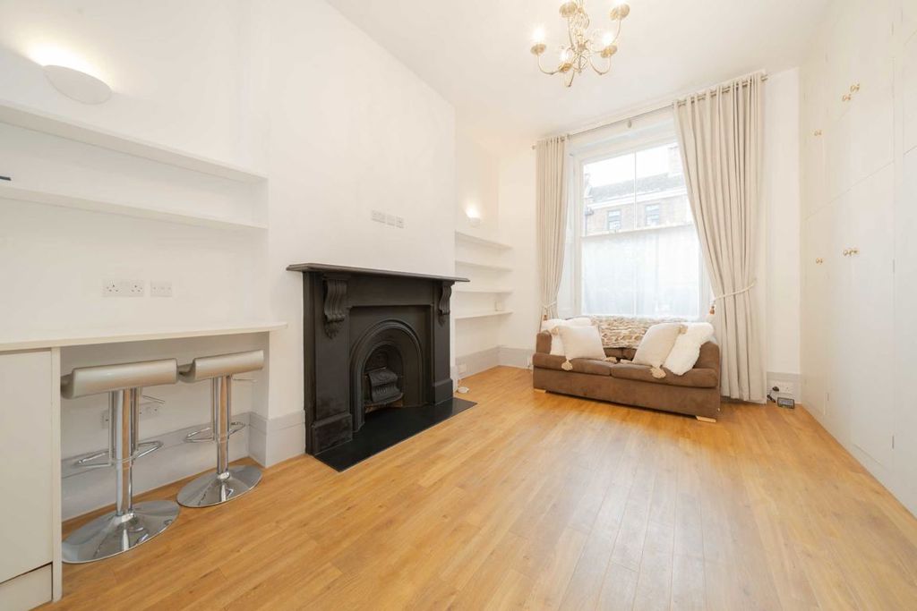 Property photo 2 of 5