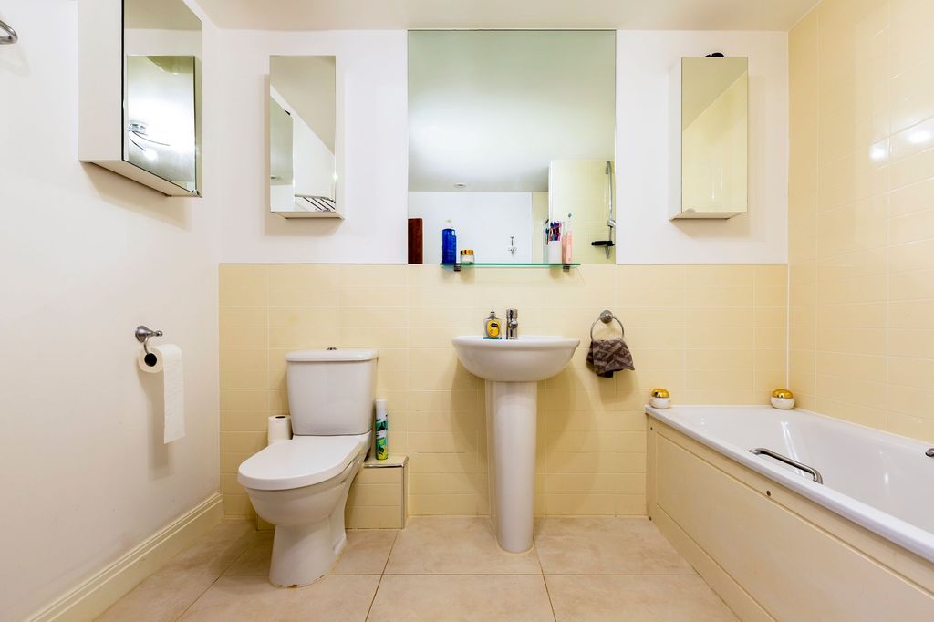 Additional image 16 of 3 bed flat for sale9 West Park Apartments, St Helier JE2