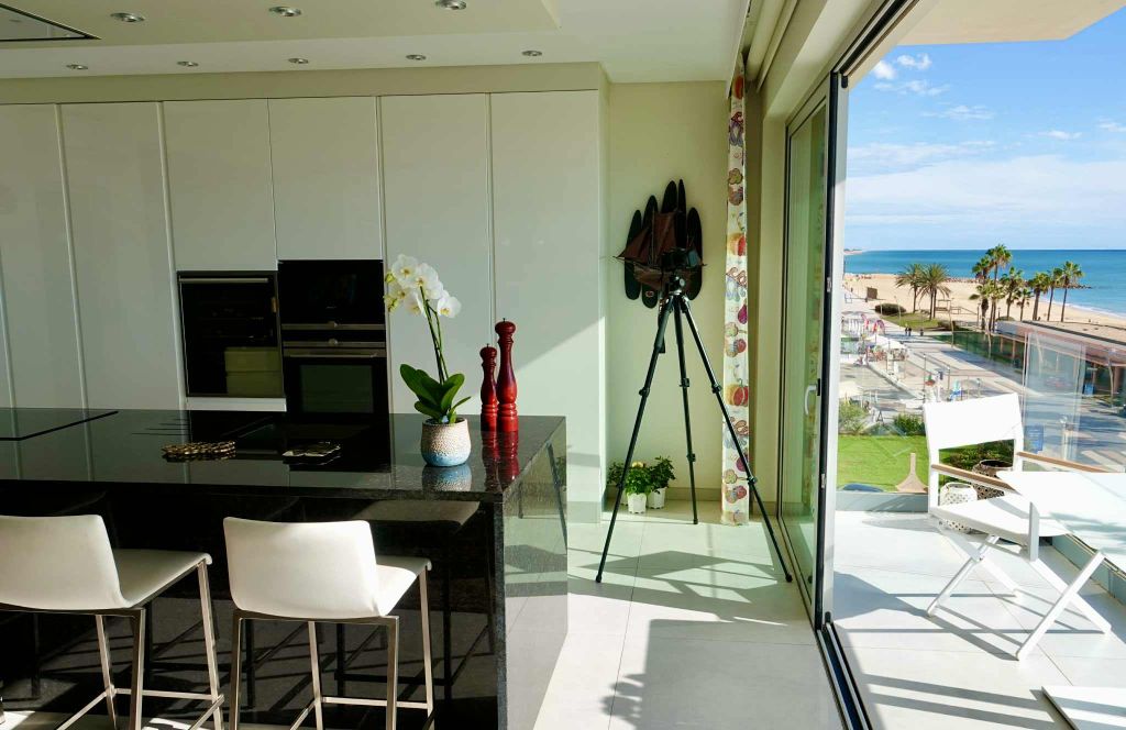 Property photo 3 of 14 Kitchen