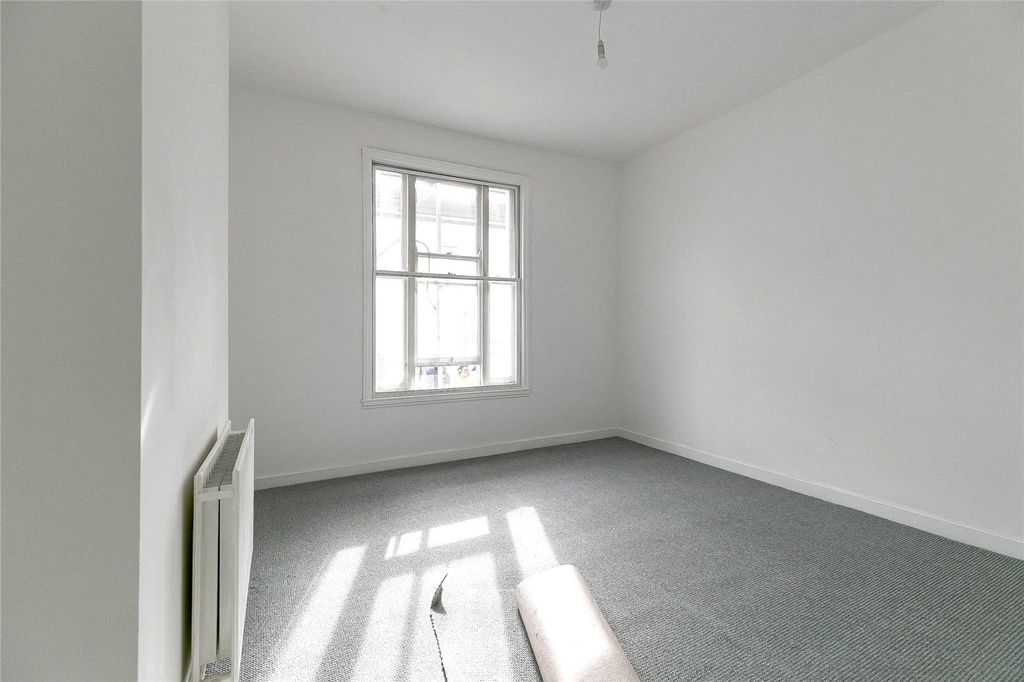 Property photo 2 of 6 Picture No. 06