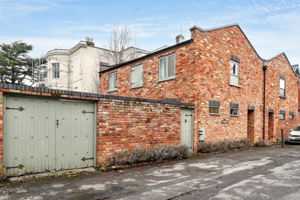 Property photo 1 of 13 Ext 2 .Jpg