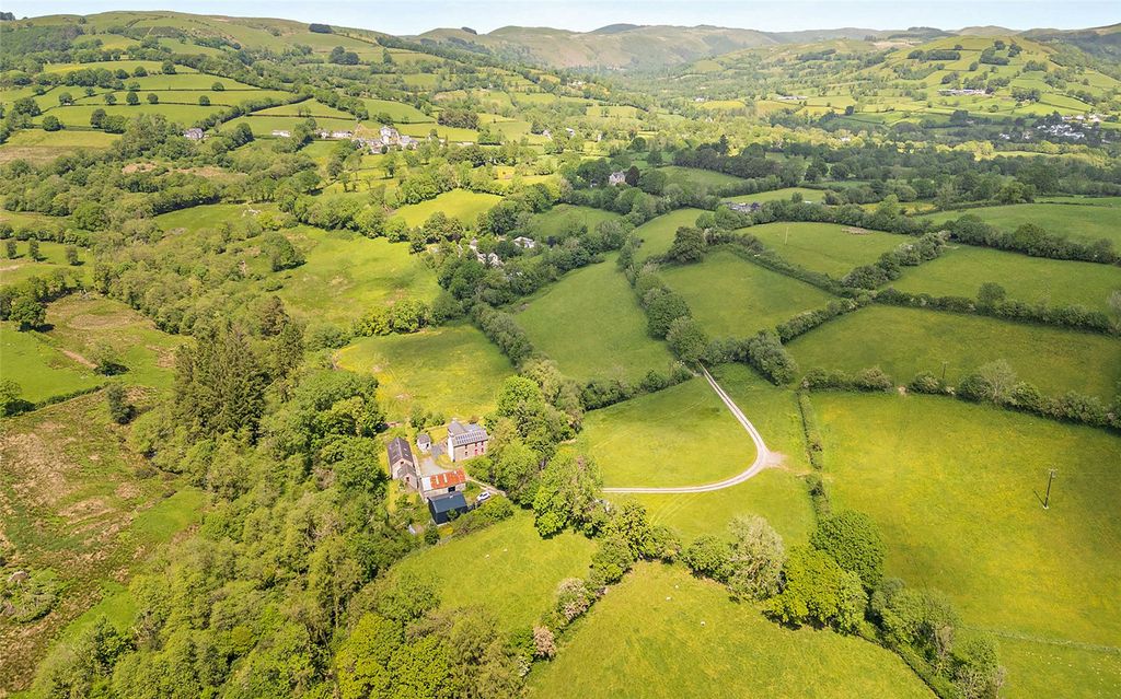 Property photo 1 of 64 Aerial