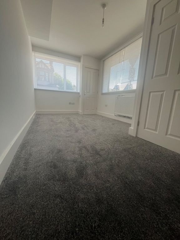 Property photo 1 of 10 1 Bedroom Ground Floor Flat For Rent