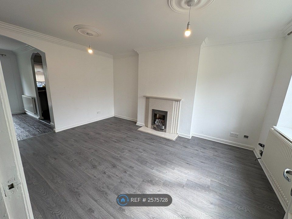 Property photo 2 of 12 Living Room