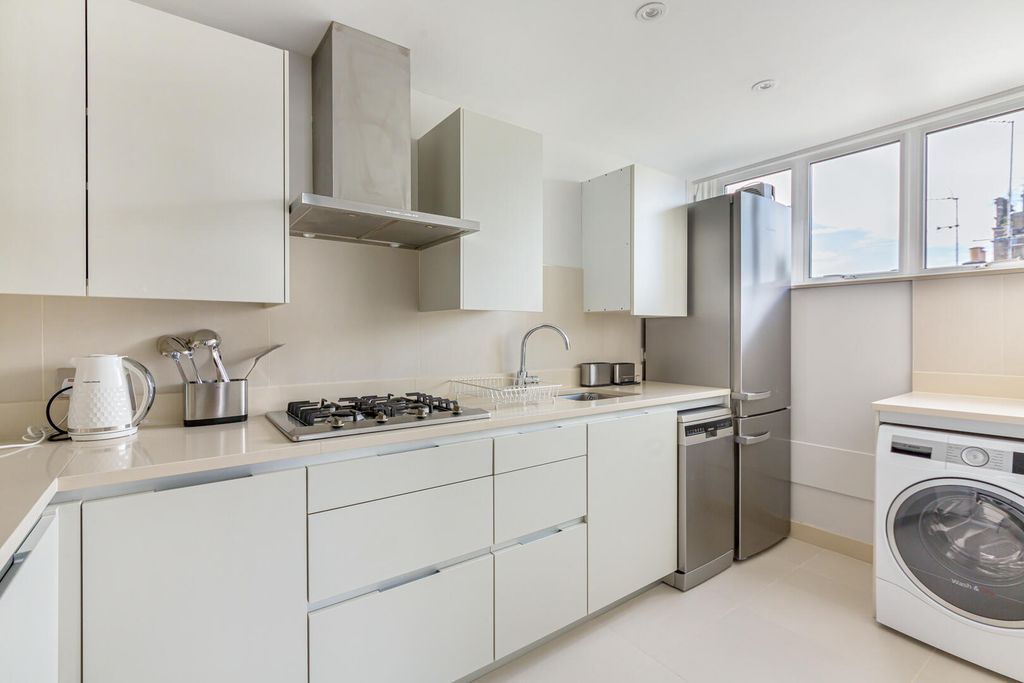 Property photo 2 of 12 Kitchen