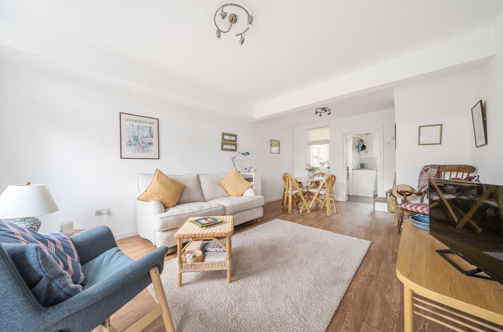 Property photo 2 of 20 1336850-22-68A4d3...