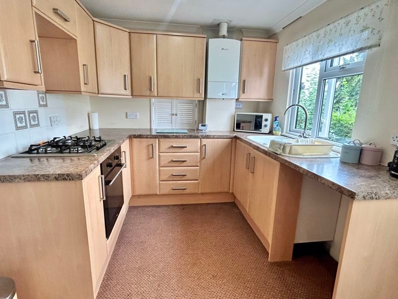 Property photo 2 of 12 Kitchen