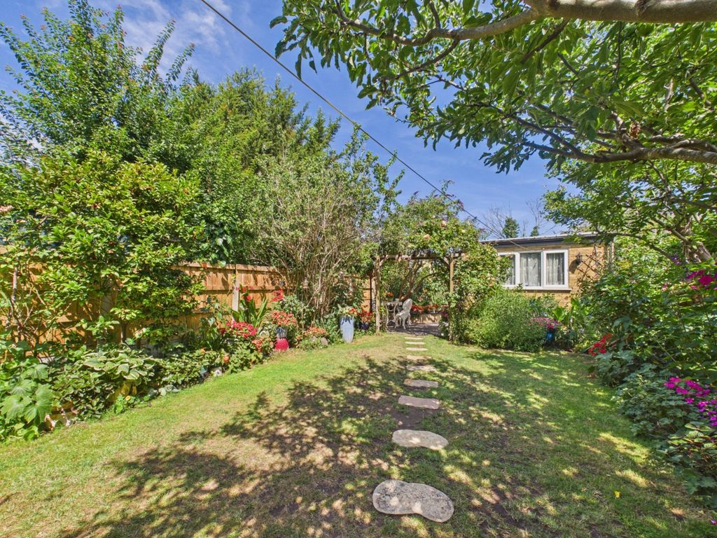 Property photo 3 of 24 Picture No. 12