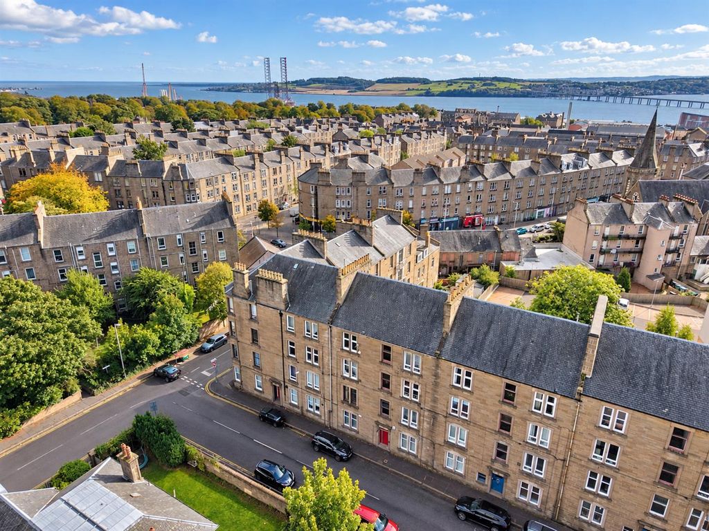 Property photo 2 of 13 Gr 4 Molison Street Dundee-1.Jpg