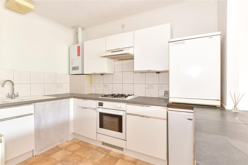 Property photo 1 of 10 Kitchen