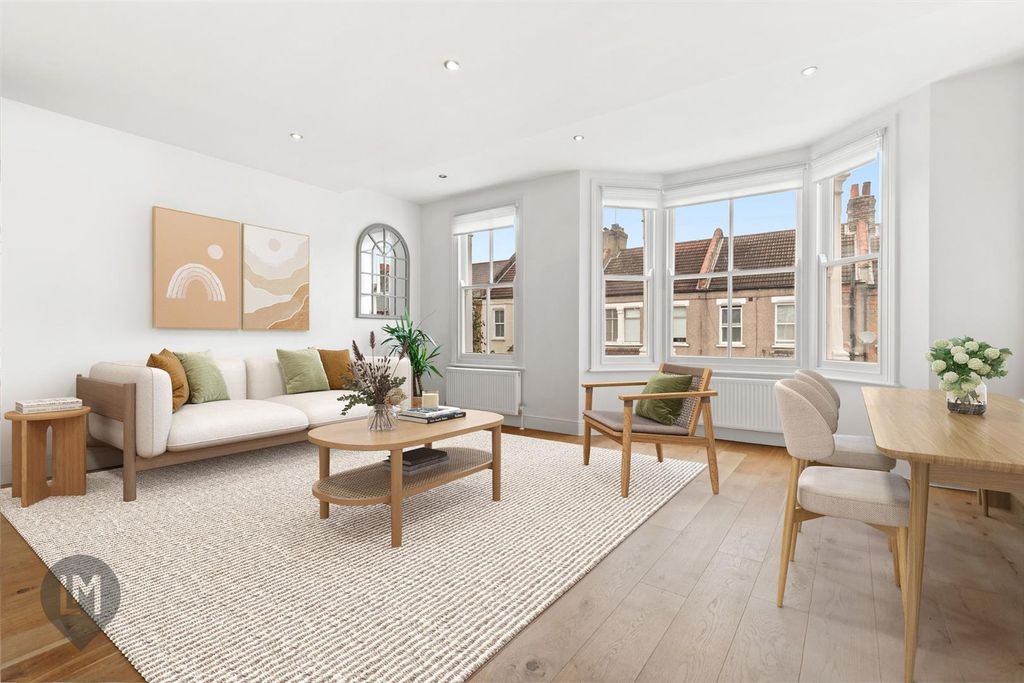 Property photo 3 of 6 Balvernie Grove