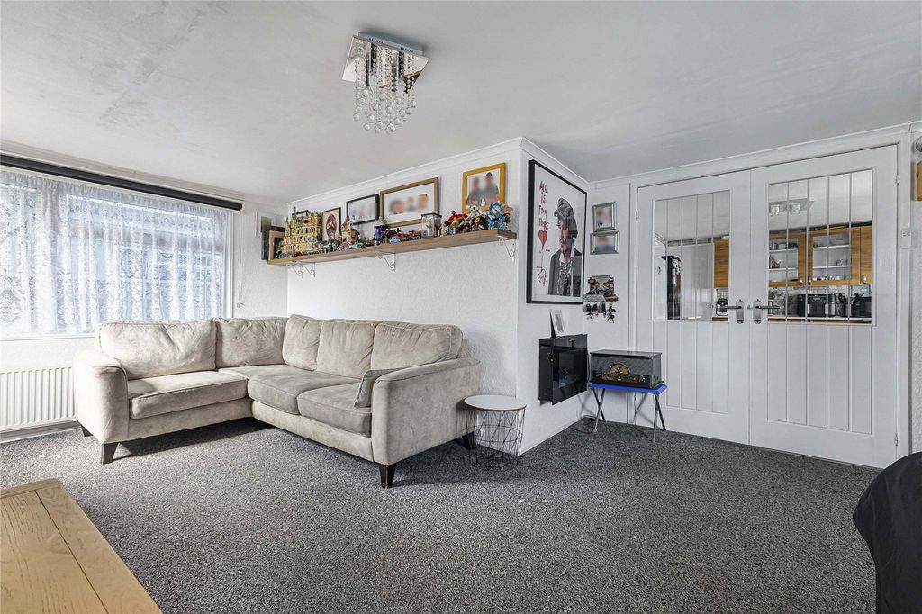 Property photo 2 of 13 Picture No. 15