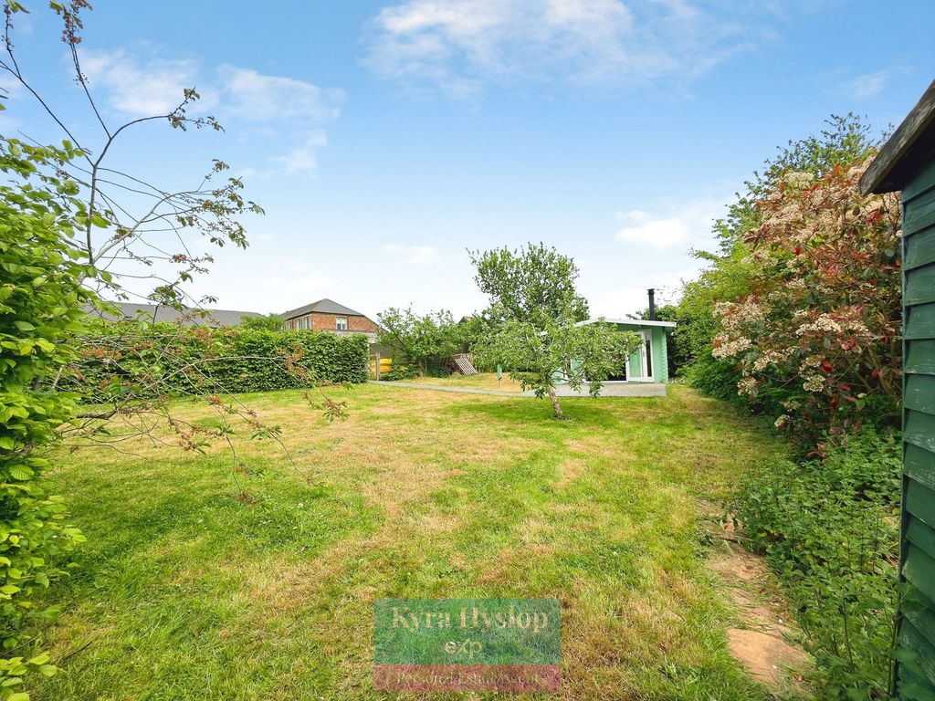 Property photo 3 of 32
