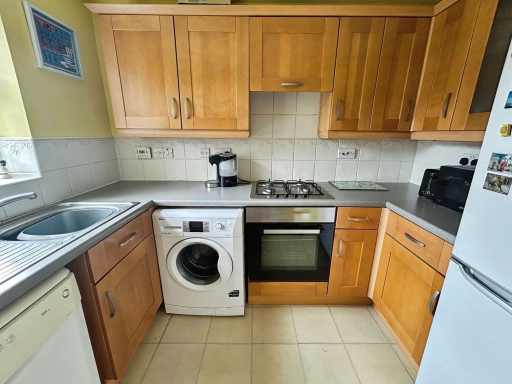 Property photo 2 of 15 Kitchen