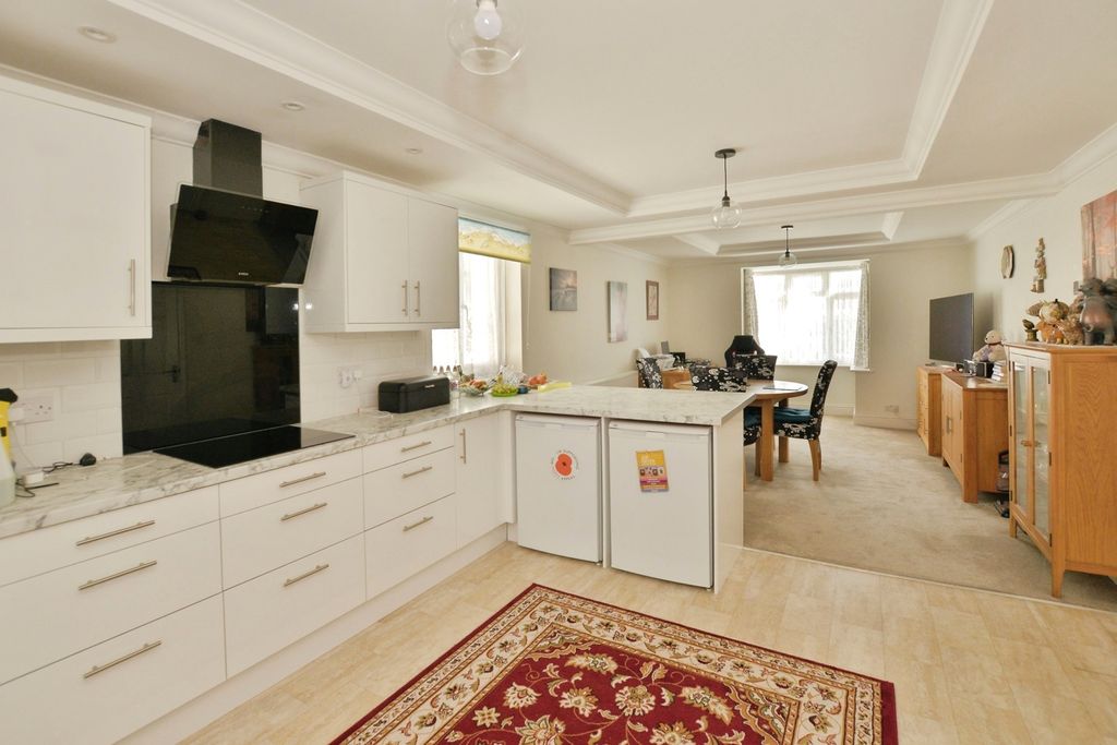 Property photo 3 of 16 Pbox-Img.Jpg