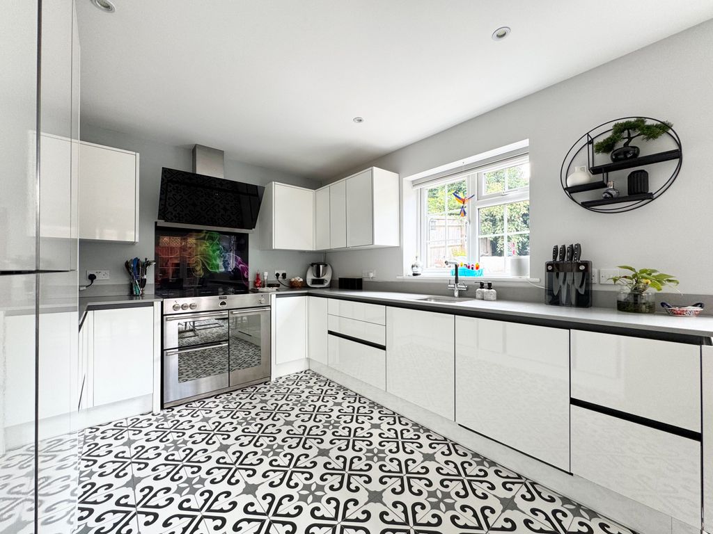 Property photo 2 of 30 Akeman Residential