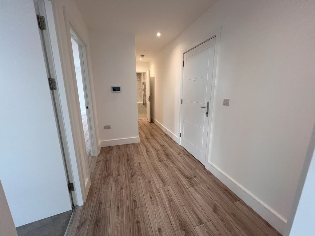 Property photo 1 of 2